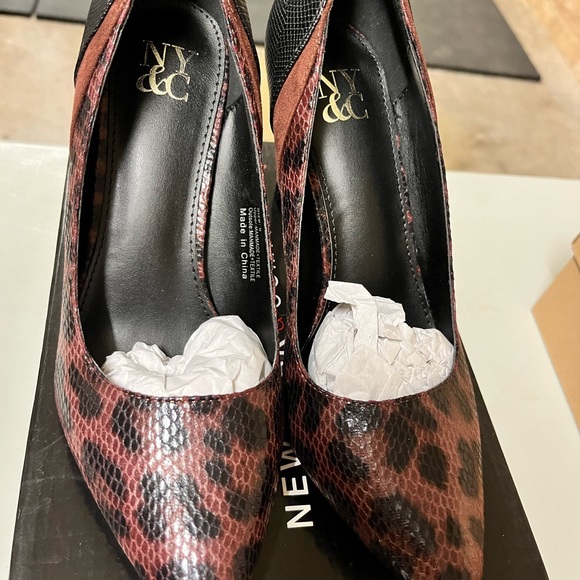 New York & Company - Picture 6 of 7